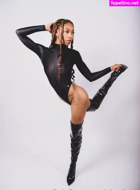 Niaaliyah OnlyFans Thumbnail #DO1uMSTMQO