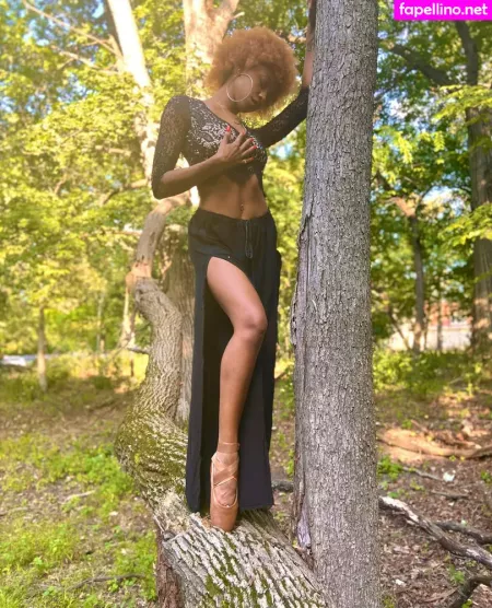 Niaaliyah OnlyFans Thumbnail #TFYGF9AbRV