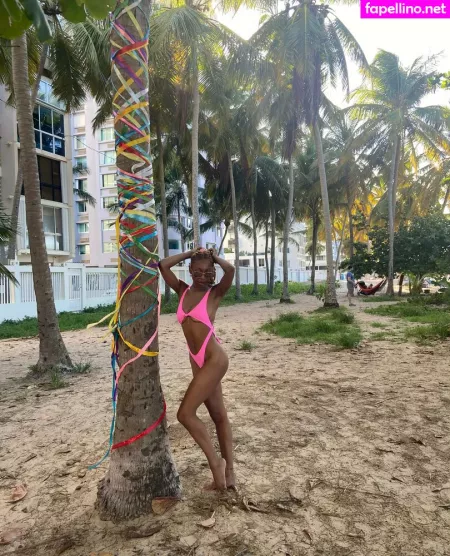 Niaaliyah OnlyFans Thumbnail #jxR7auGzfl