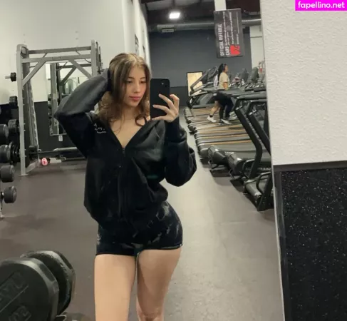 Niaarellano OnlyFans Thumbnail #VBUUak8wzQ