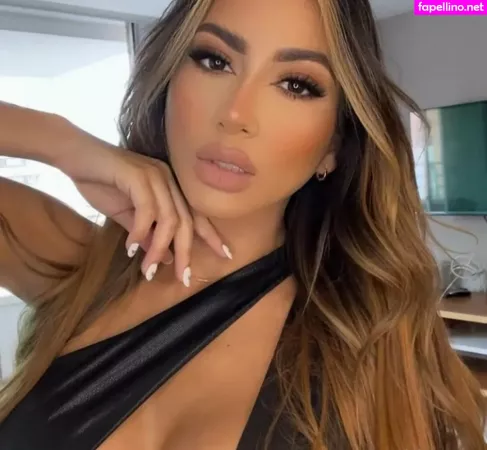 Niacruzxo OnlyFans Thumbnail #YGpCkcDm3M