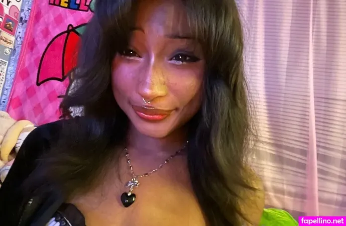 Niani Bx OnlyFans Thumbnail #4JXmasFNJg
