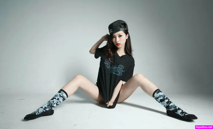 Nianlin OnlyFans Thumbnail #MzyOeC1vw8