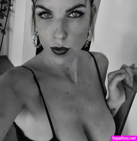 Nici Faschionandmore OnlyFans Thumbnail #YaIPcfmb2Z