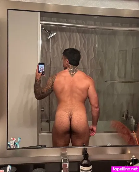 Nickbutlerx OnlyFans Thumbnail #aFLrMDhiaJ