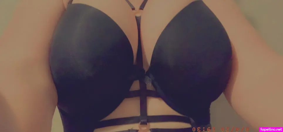 Nicketta OnlyFans Thumbnail #DKzfT7PNAe