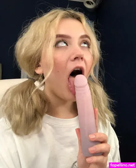 Nickie Leev Main Profile Photo