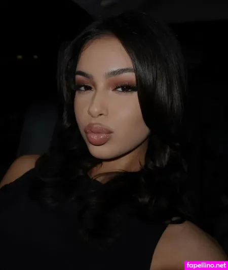 Nickimariiee OnlyFans Thumbnail #265DR4vauX