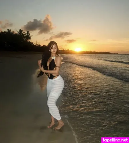 Nickimariiee OnlyFans Thumbnail #EZMfJ7Hy0K