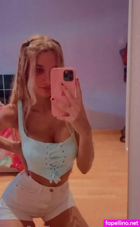 Nickinickita OnlyFans Thumbnail #KWAkFHSevO