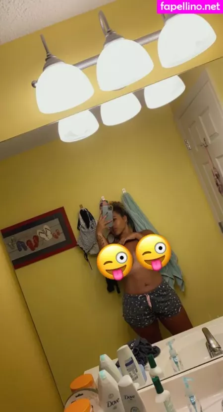 Nickole1022 OnlyFans Thumbnail #A6xXX2obS3