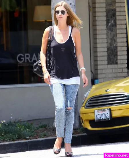 Nicky Hilton OnlyFans Thumbnail #3kUUfZXwcJ