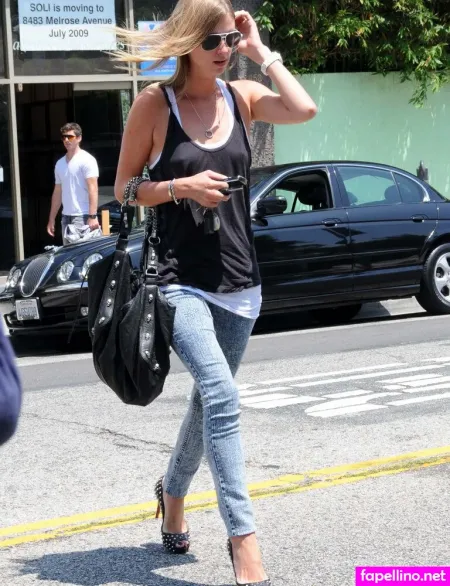 Nicky Hilton OnlyFans Thumbnail #FYq2dyCELU