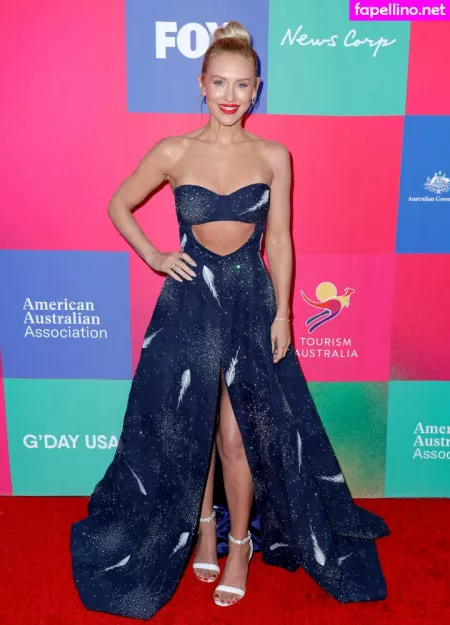 Nicky Whelan OnlyFans Thumbnail #eaZgvFRkJq