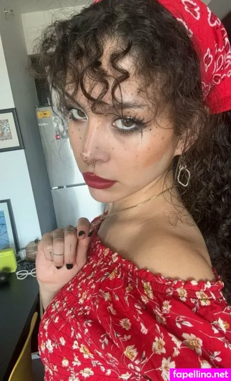 Nickynotnicole OnlyFans Thumbnail #0nAp7EODxu