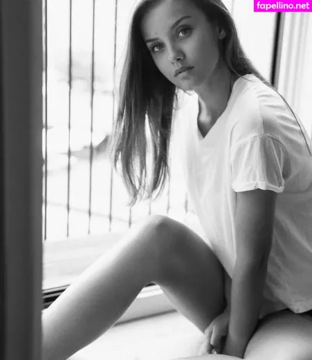 Nicola Cavanis OnlyFans Thumbnail #Zsl96znhFr