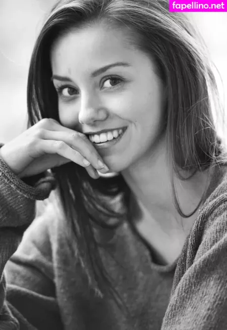 Nicola Cavanis OnlyFans Thumbnail #uSSr1ureY6