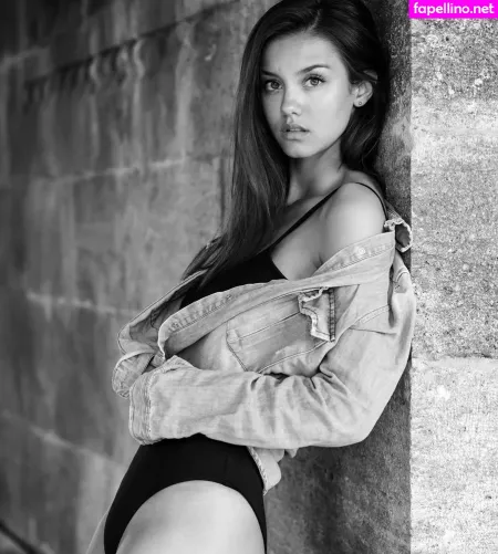 Nicola Cavanis OnlyFans Thumbnail #xxxygmJa0W