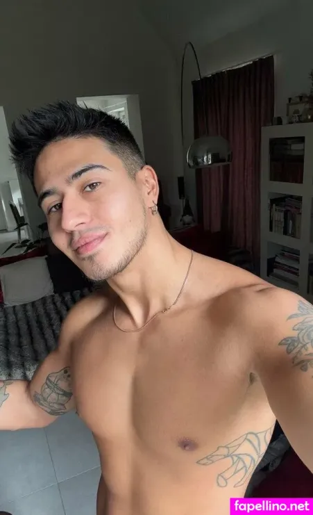 Nicolas Qfree OnlyFans Thumbnail #AxdRxdPHD9