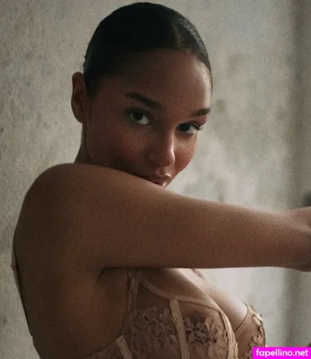 Nicole Akonchong OnlyFans Thumbnail #KYHNnPgweC