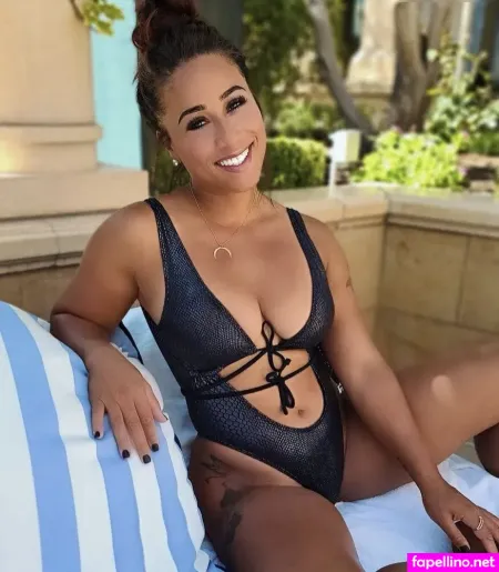 Nicole Alexander OnlyFans Thumbnail #oV4wybjscr