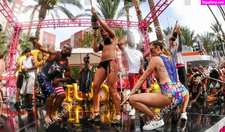 Nicole Arbour OnlyFans Thumbnail #4Q9AD7ZbIH