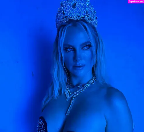 Nicole Arbour OnlyFans Thumbnail #65FLWHlMy9