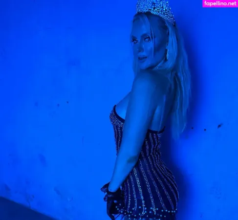 Nicole Arbour OnlyFans Thumbnail #mIpdTvYJI1