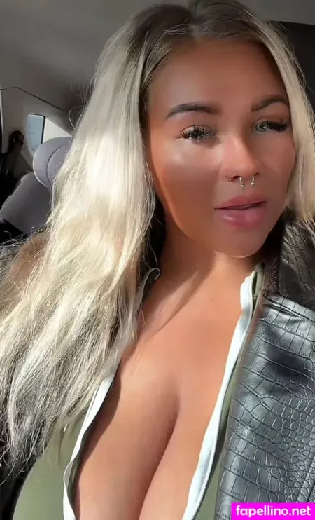 Nicole Barker OnlyFans Thumbnail #44Ut46UyRq