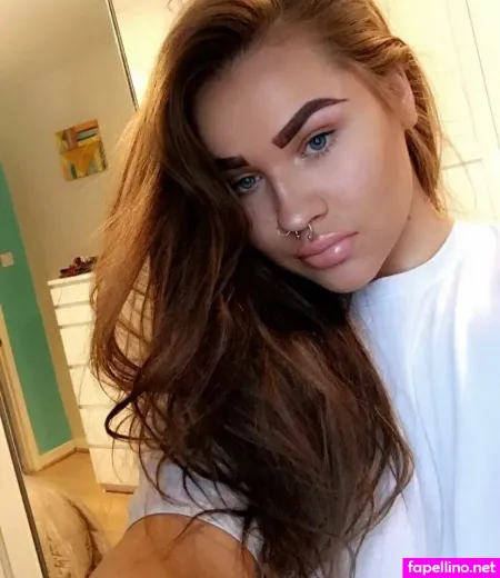Nicole Barker OnlyFans Thumbnail #VfNqIUBt6U