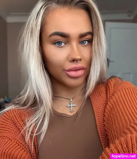 Nicole Barker OnlyFans Thumbnail #dvfPNvR5wk