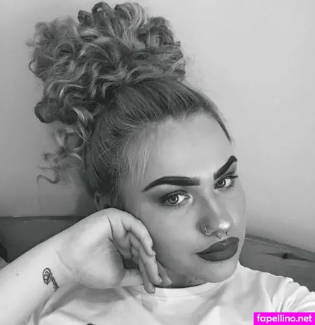 Nicole Barker OnlyFans Thumbnail #wq3Mxptnw9