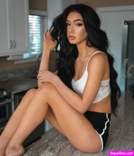 Nicole Batiz OnlyFans Thumbnail #OsjzYONEoN