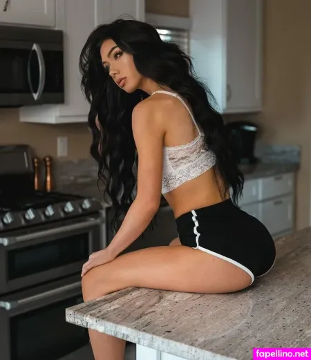 Nicole Batiz OnlyFans Thumbnail #aShbIlax34