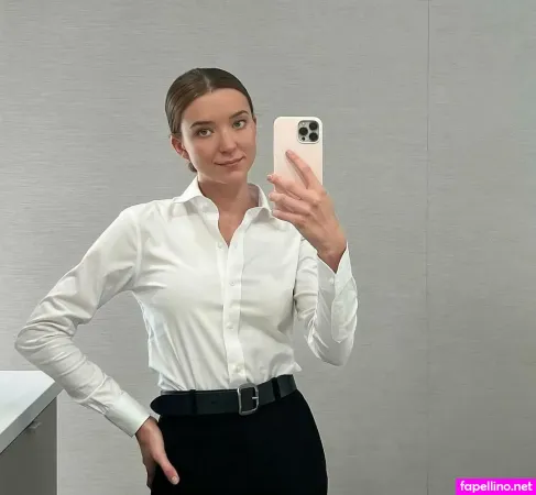 Nicole Brydon Bloom OnlyFans Thumbnail #SLpcvYvaUH