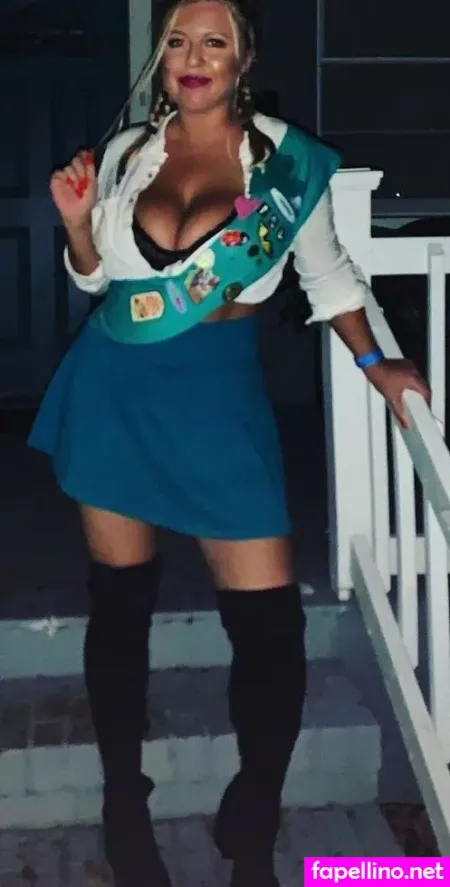 Nicole C OnlyFans Thumbnail #CAPS2Ne43E