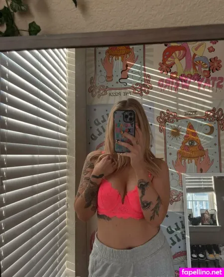 Nicole Carly OnlyFans Thumbnail #Q4ATN7pscQ