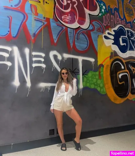 Nicole Farrell OnlyFans Thumbnail #holG8Lho0n