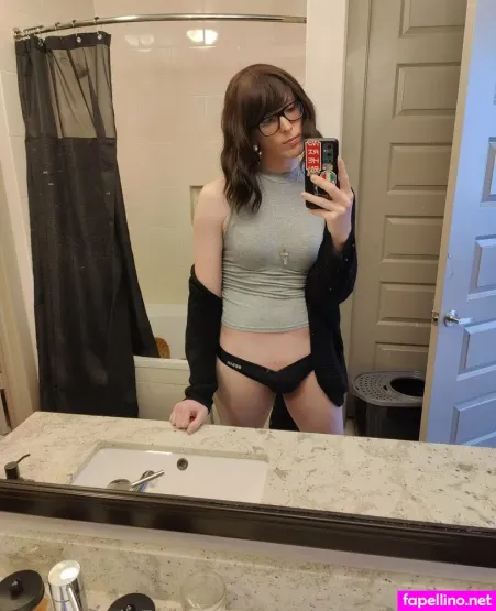 Nicole Nadire Tease Main Profile Photo