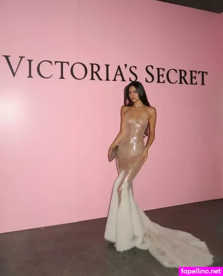 Nicole Sahebi OnlyFans Thumbnail #zWlfAncKhx