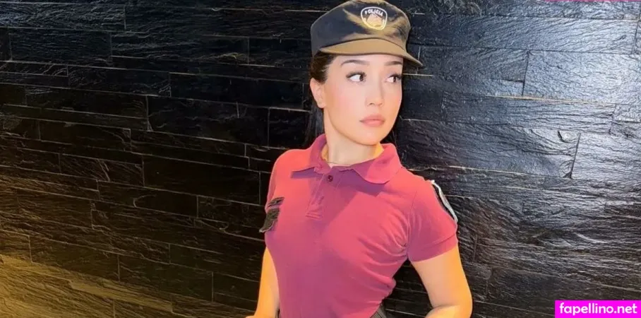 Nicole Veron OnlyFans Thumbnail #4AsCY14w9R