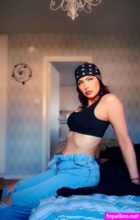 Nicolebergh OnlyFans Thumbnail #DgDlC9qW0d