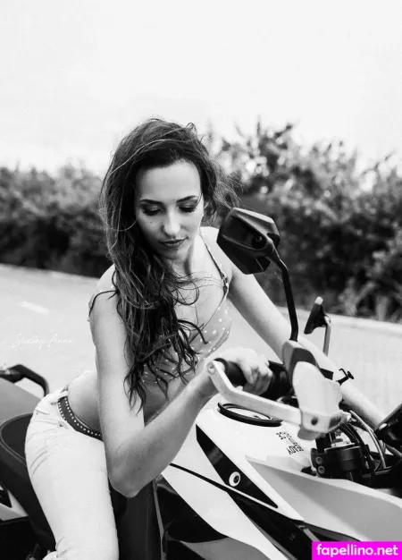 Nicoleen Bush Van Vuuren OnlyFans Thumbnail #LAbjc7GGob