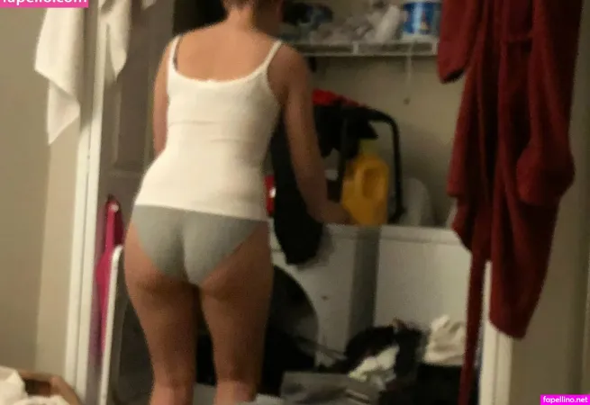 Nicolehotwifefree OnlyFans Thumbnail #V1i4u3qKT9