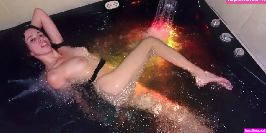 Nicoleniagara OnlyFans Thumbnail #yYuSw5d5Fb