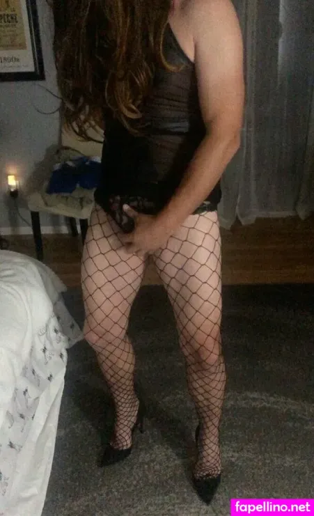 Nicoleperrie OnlyFans Thumbnail #eQM2KhG2RM