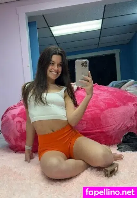Nicoleskirtsfree OnlyFans Thumbnail #wjDzsNhxL2