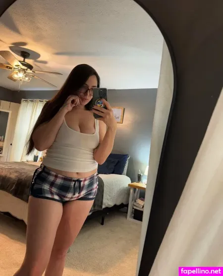 Nicolessecretaccount Main Profile Photo
