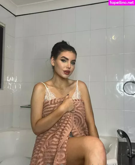 Nicolethorne OnlyFans Thumbnail #93IHdcgFbC