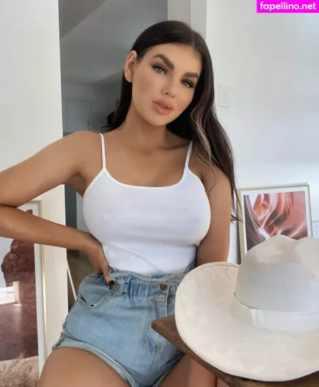 Nicolethorne OnlyFans Thumbnail #KgY6YqSEyc